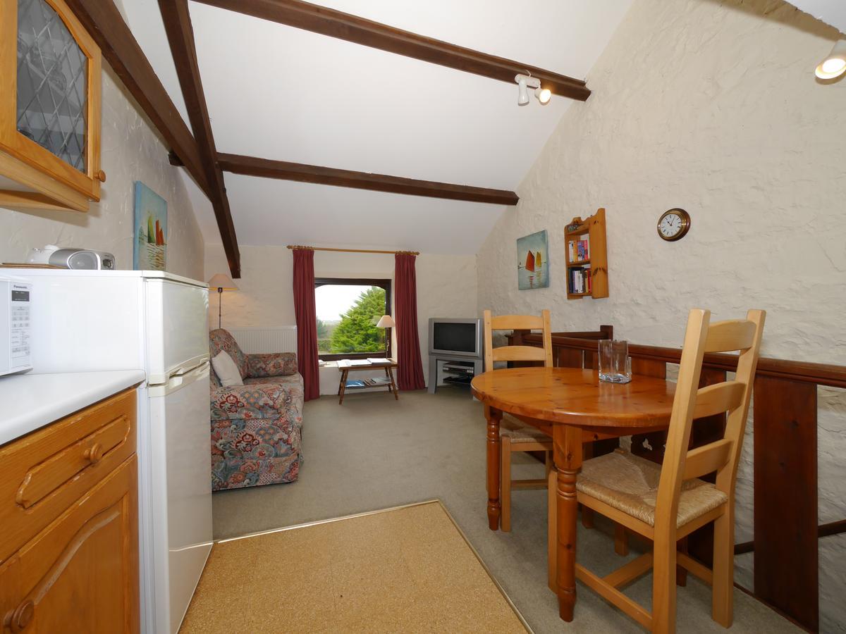 Kennacott Court Holiday Cottages 布德 外观 照片