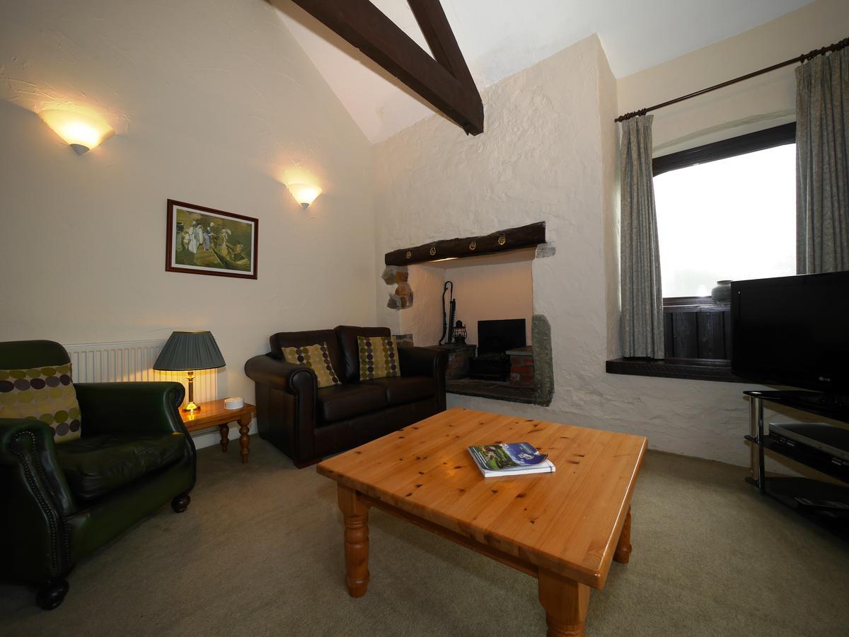 Kennacott Court Holiday Cottages 布德 外观 照片
