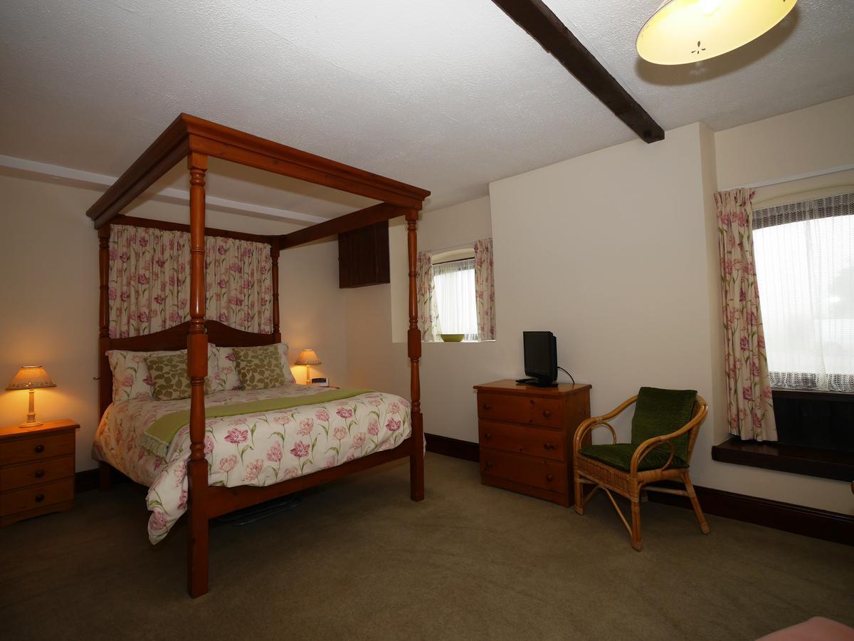 Kennacott Court Holiday Cottages 布德 外观 照片