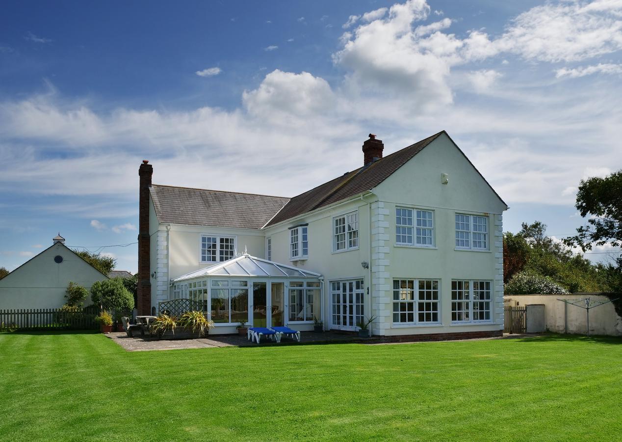Kennacott Court Holiday Cottages 布德 外观 照片